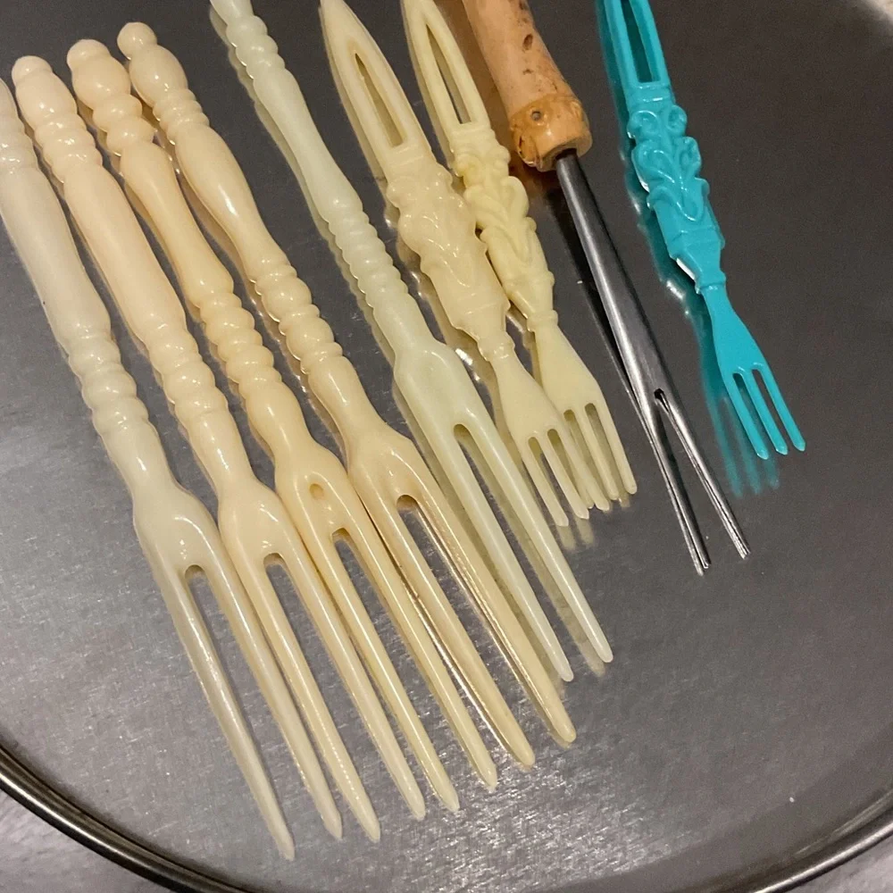 Vintage Hair Forks Set in Cream and Teal